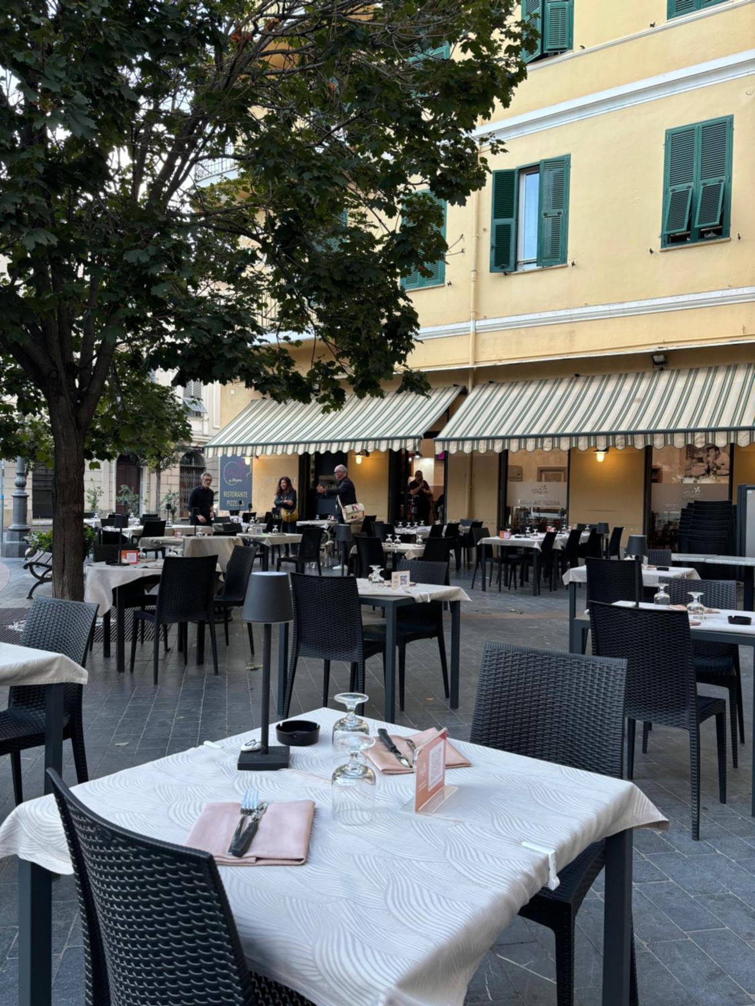 Albergo Florida 타기아 외부 사진